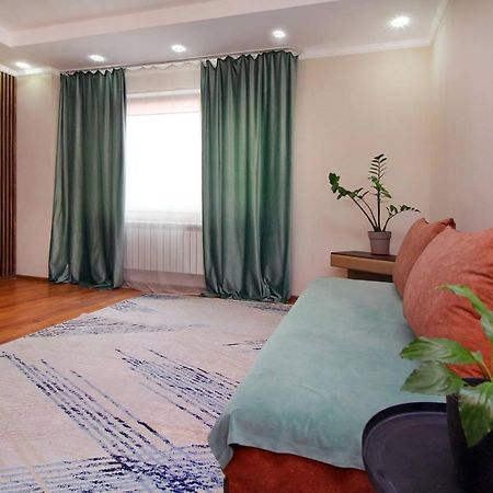 2 Ком Студия На 18 Этаже С Панорамным Видом На Горы В Жк Мега Тауер Almaty Extérieur photo