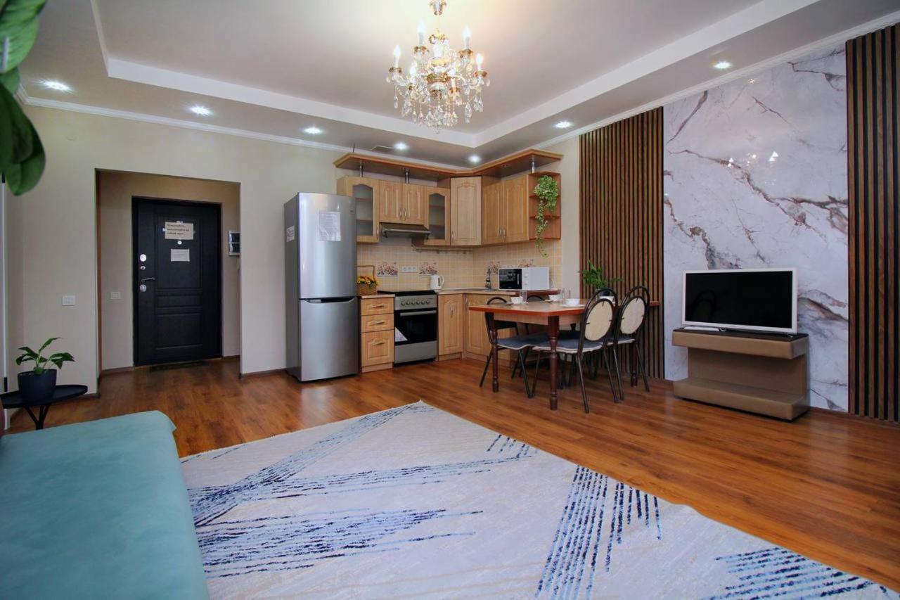 2 Ком Студия На 18 Этаже С Панорамным Видом На Горы В Жк Мега Тауер Almaty Extérieur photo